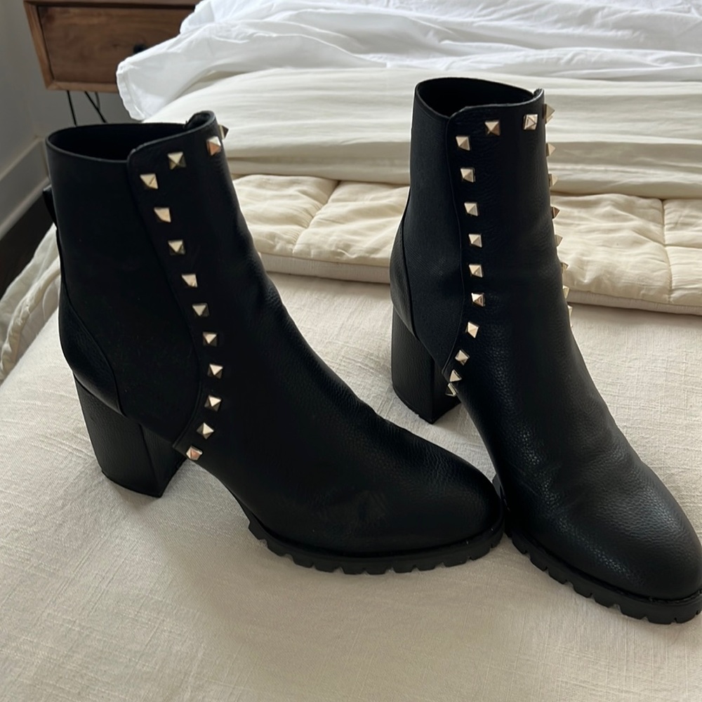 Studied Steve Madden booties